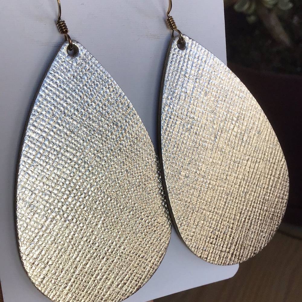 New Leather Silver Leaf Tear Drop Nickel & Suede Earrings - Picture 2 of 4